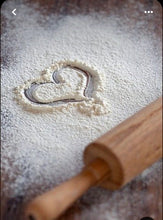 Load image into Gallery viewer, Pasta Making Class LIVE, Saturday September 30th at 11am PST (2 Hours)
